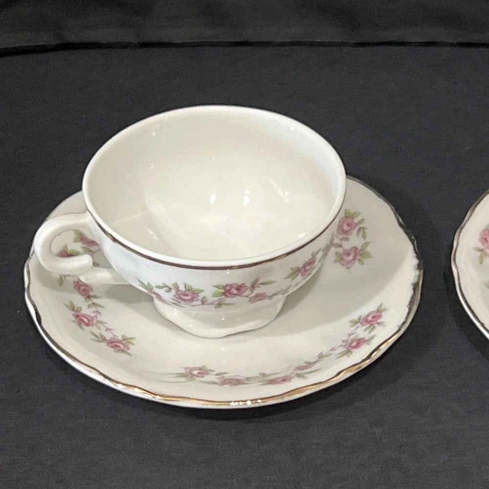 Vintage Purple Rose Footed Porcelain Tea Cup And Saucer Set With Gold‎ Trim Set